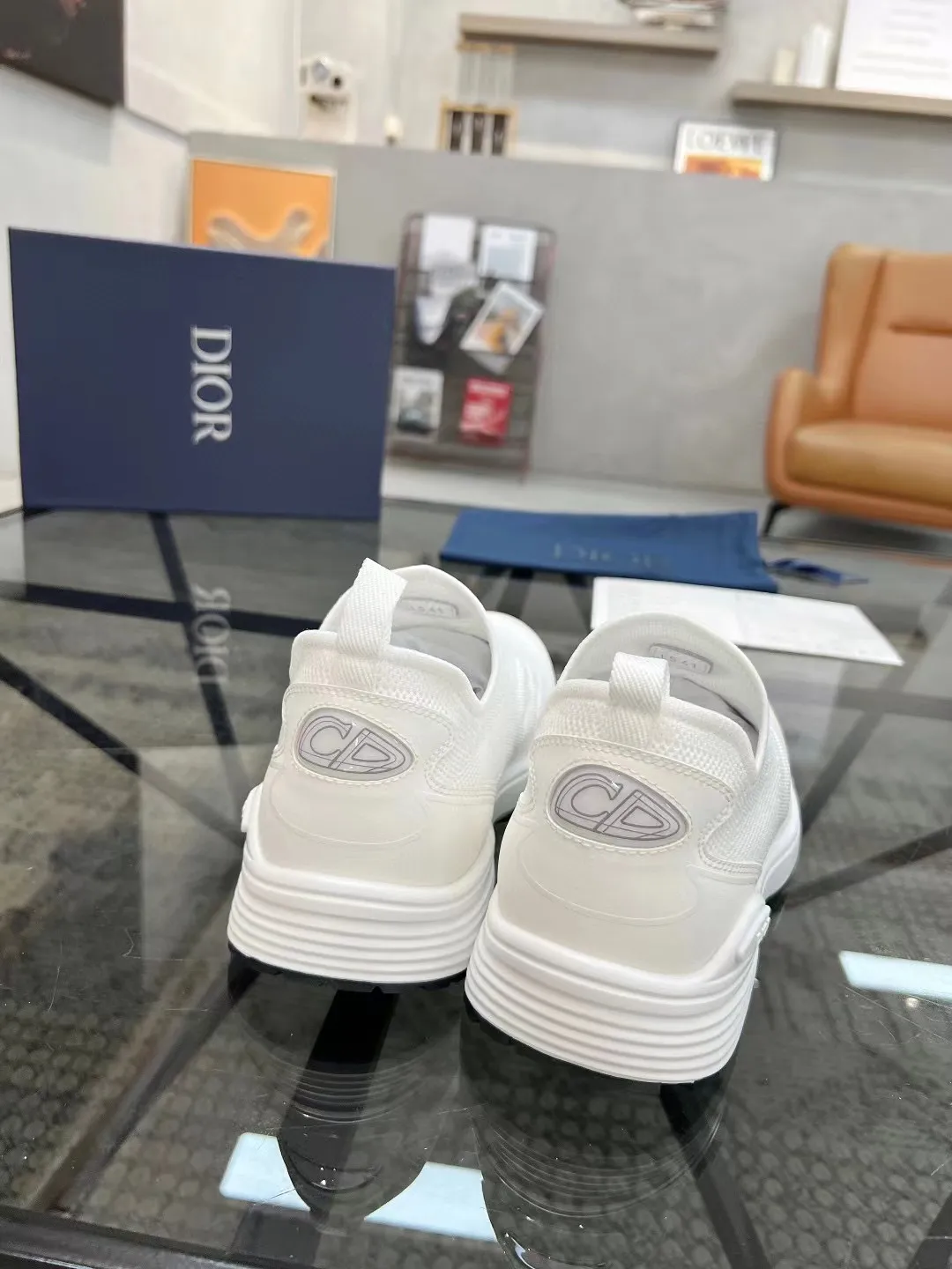 Men's Shoes💰P460💰【DIOR】Dior's new B30 low-top sneakers✅ are carefully made of gray mesh fabric and white technical fabric, decorated with reflective "CD30" graphic logo, and "DIO~B30" and "CD30" logos on the heel and tongue. An extra-light, sculpted rubber sole with signature accents adds style, while internal stretch details create ideal comfort. It can be matched with various casual styles to show a fashionable and modern sports style. Code number: 38-44 (45 can be customized)